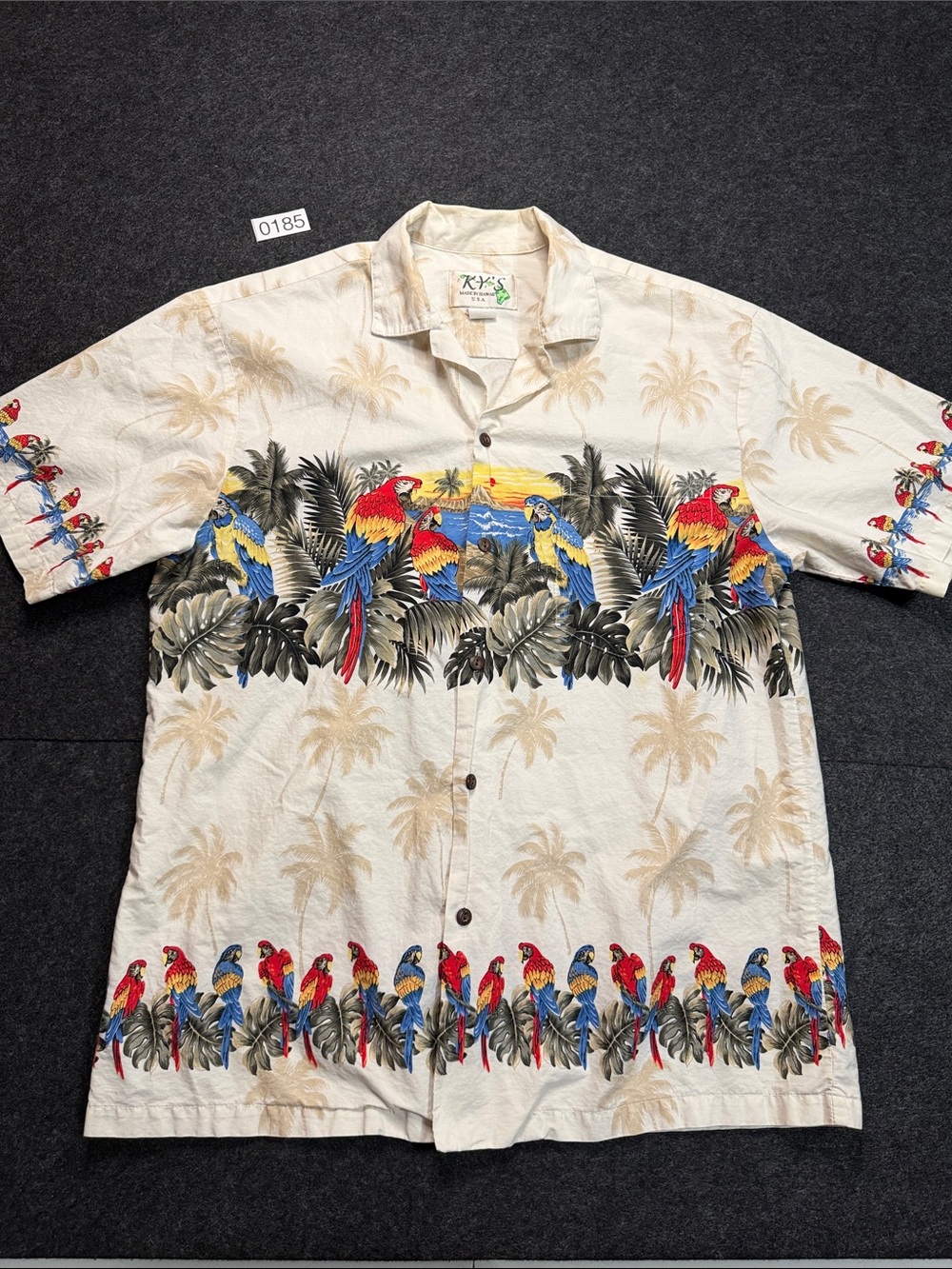 Men's Cream Parrot Print Short-Sleeve Button-Down Shirt